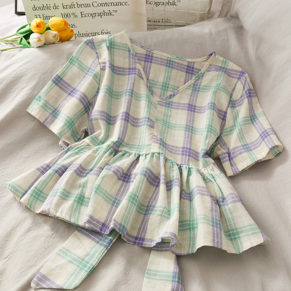 Bluza de dama cu panglica si decolteu spitz