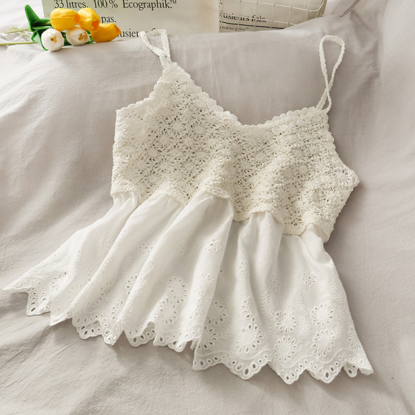 Izgriezts mežģīņu tops ar plānām lencēm