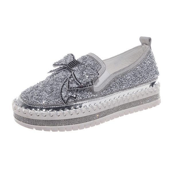 Mūsdienīgi sieviešu mokasīni ar akmentiņiem un lentīti