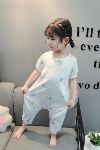 Детска пижама с къс ръкав и обло деколте за момичета 