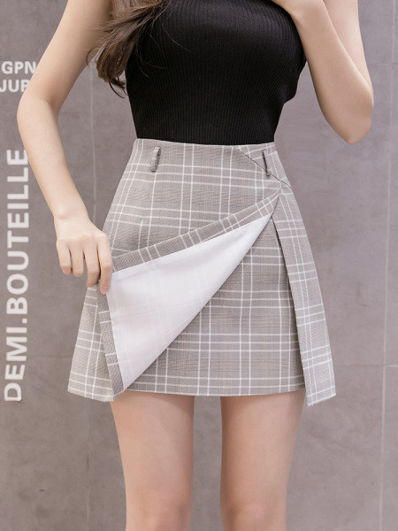 Naiste ruuduline seelik-püksid küljelõhikuga