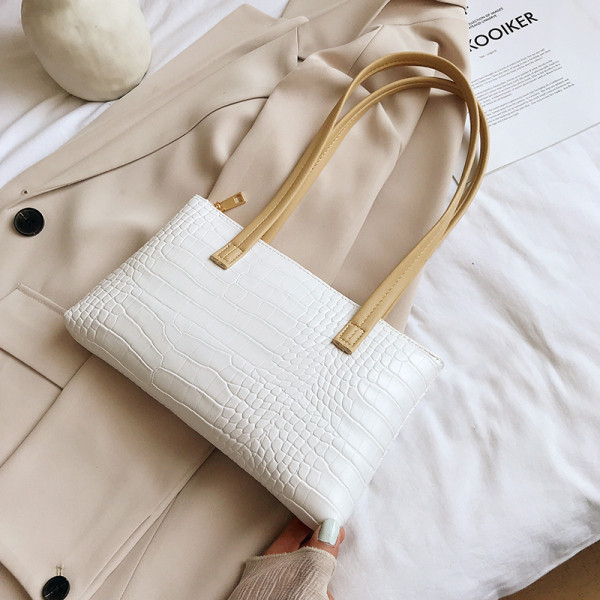 Novi model aktuelne ženske torbe od eko kože