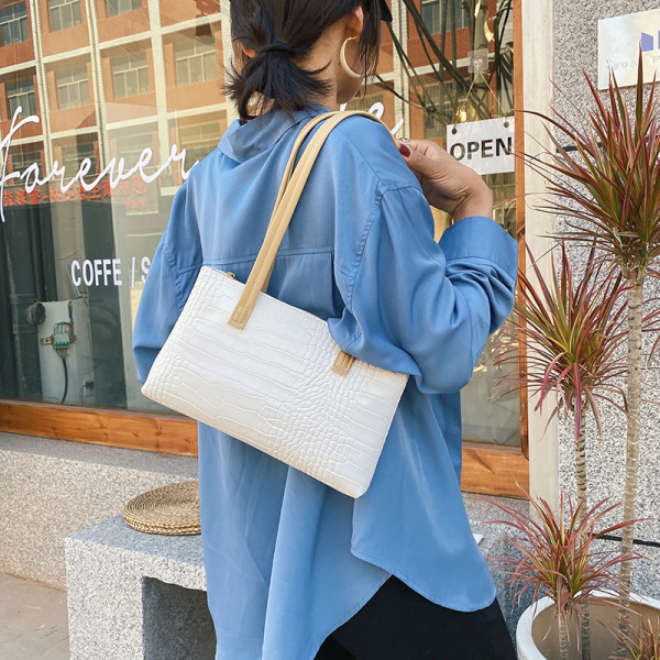 Novi model aktuelne ženske torbe od eko kože