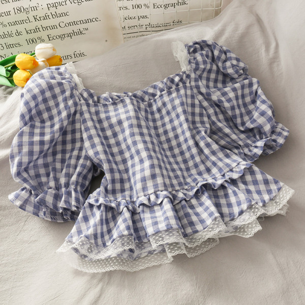 Rūtaina sieviešu blūze ar mežģīņu elementiem