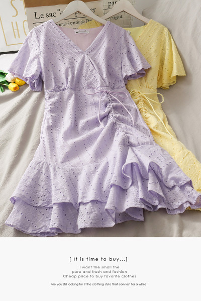 Vabaaja naiste kleit spitsikaelusega