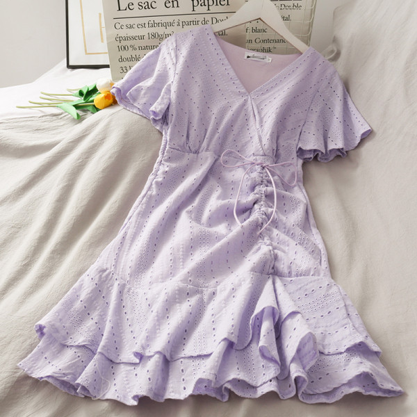 Vabaaja naiste kleit spitsikaelusega