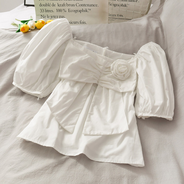 Naiste 3/4 varrukate ja 3D roosiga pluus