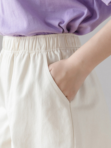 Спортно-ежедневни  дамски  къси панталони с еластична талия 