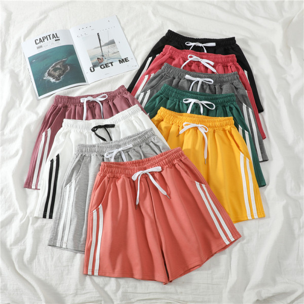 Moteriški šortai su apvadu ir kaklaraiščiais