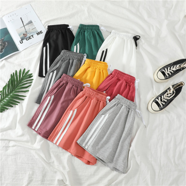 Moteriški šortai su apvadu ir kaklaraiščiais