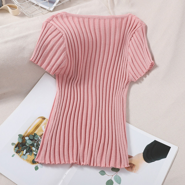 Naiste vabaaja lühikeste varrukatega pluus, ovaalne kaelus ja nööbid