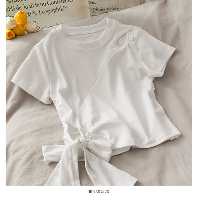 Ikdienas sieviešu blūze ar ovālu kakla izgriezumu un lentīti