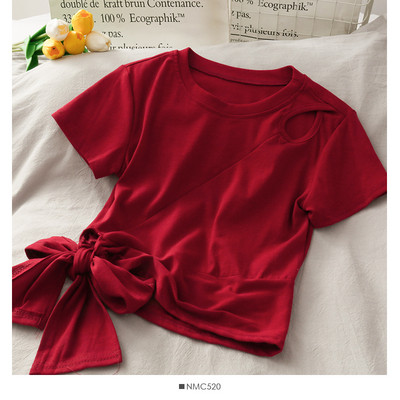 Ikdienas sieviešu blūze ar ovālu kakla izgriezumu un lentīti