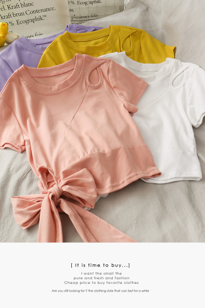 Ikdienas sieviešu blūze ar ovālu kakla izgriezumu un lentīti