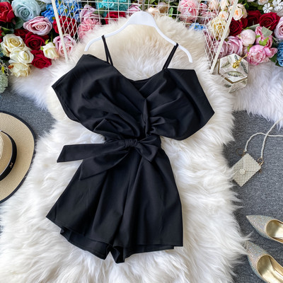 Moodne naiste lühike kombinesoon vöökohal