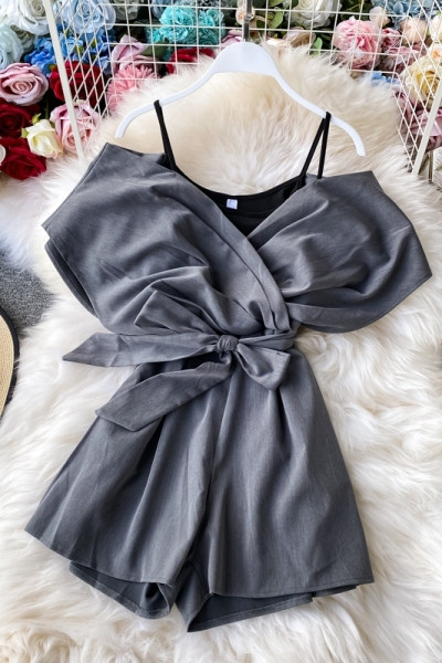 Moodne naiste lühike kombinesoon vöökohal