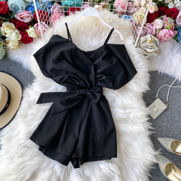 Moodne naiste lühike kombinesoon vöökohal