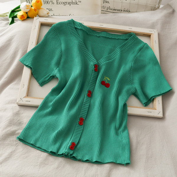 Női blúz kordbársony mezből, hímzéssel és gombokkal