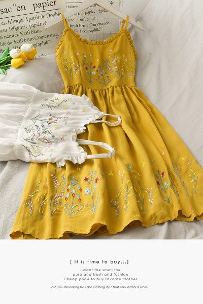 Retro naiste kleit peenikeste rihmade ja tikandiga