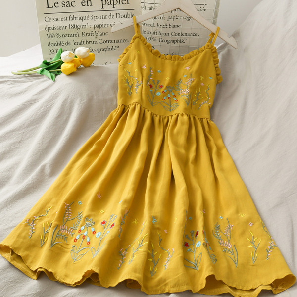 Retro naiste kleit peenikeste rihmade ja tikandiga