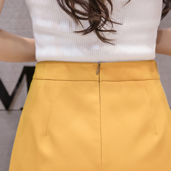 Pantaloni scurți de damă cu talie medie-înaltă