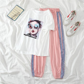 Kétrészes női szett rátéttel és szegéllyel