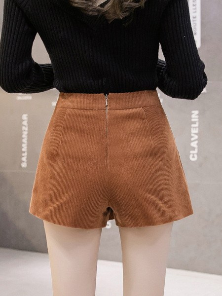 Sieviešu svārki-bikses asimetrisks modelis ar pogām