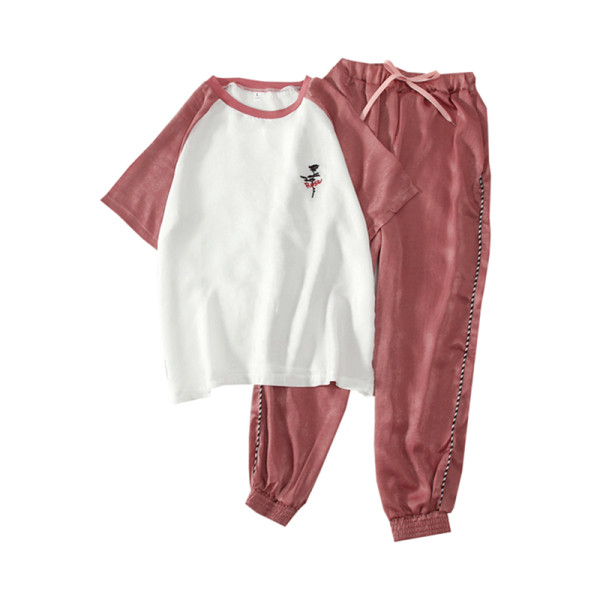 Set zilnic pentru femei din două părți - tricou și pantaloni