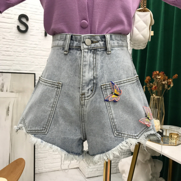 Model nou de pantaloni scurți din denim cu fluturi 3D