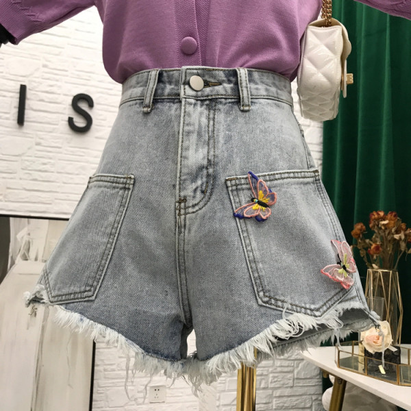 Model nou de pantaloni scurți din denim cu fluturi 3D