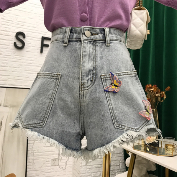 Model nou de pantaloni scurți din denim cu fluturi 3D