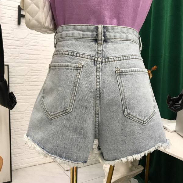 Model nou de pantaloni scurți din denim cu fluturi 3D