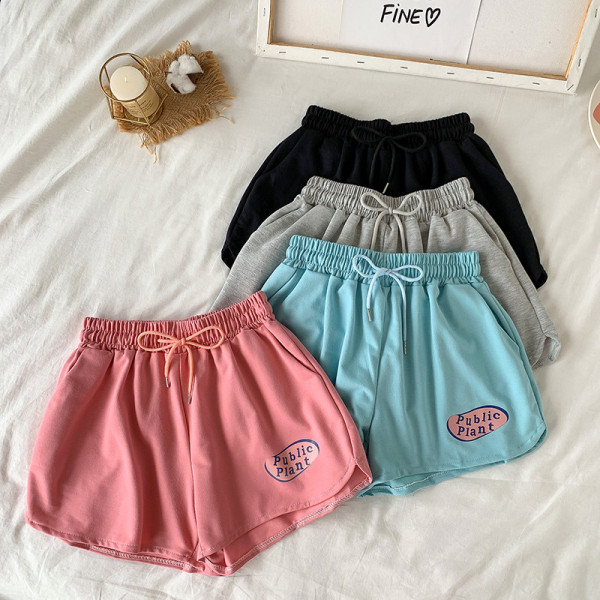 Pantaloni scurți casual cu cravate și aplicații