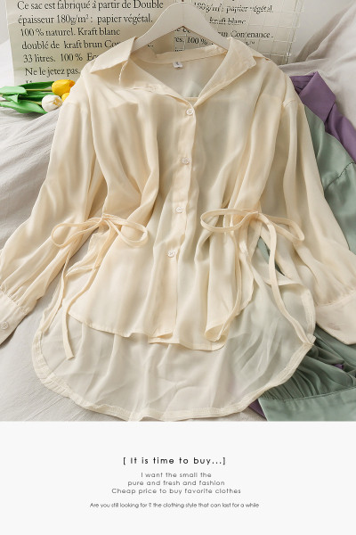 Sieviešu asimetrisks krekls ar mežģīnēm