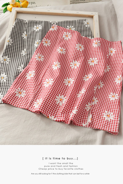 Rūtaini sieviešu īsi svārki ar augstu vidukli un šķēlumu