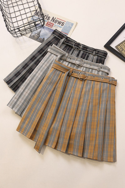 Fusta scurta plisata cu centura si linie A