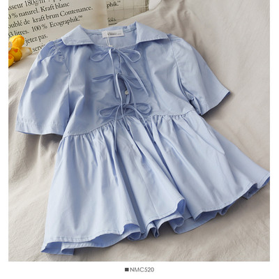 Cămașă de damă decupată cu mâneci scurte și cravate