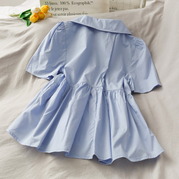 Cămașă de damă decupată cu mâneci scurte și cravate