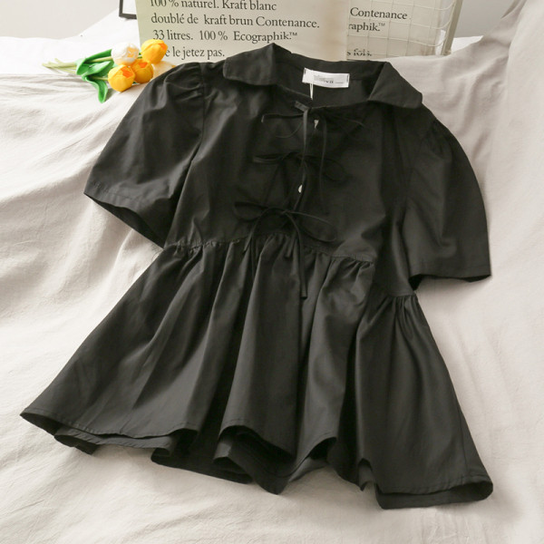 Cămașă de damă decupată cu mâneci scurte și cravate