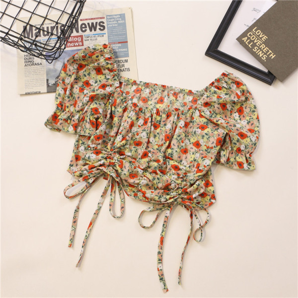 Női rövid ing négyzet alakú nyakkivágással és virágmotívumokkal