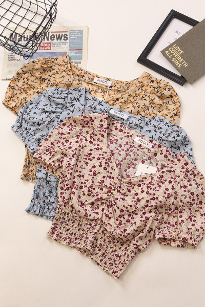 Cămașă de damă cu decolteu în V și mâneci scurte