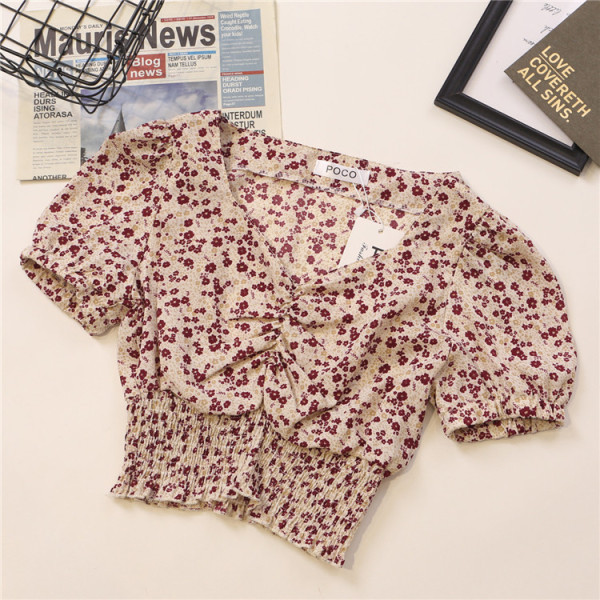 Cămașă de damă cu decolteu în V și mâneci scurte