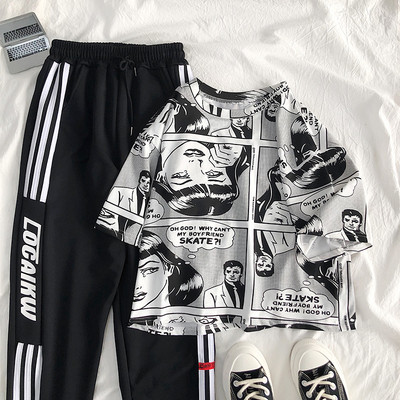 Modern női póló fekete-fehér feliratokkal