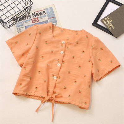 Cămașă modernă de damă cu șireturi și decolteu pătrat