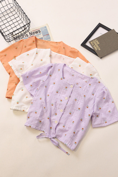 Cămașă modernă de damă cu șireturi și decolteu pătrat