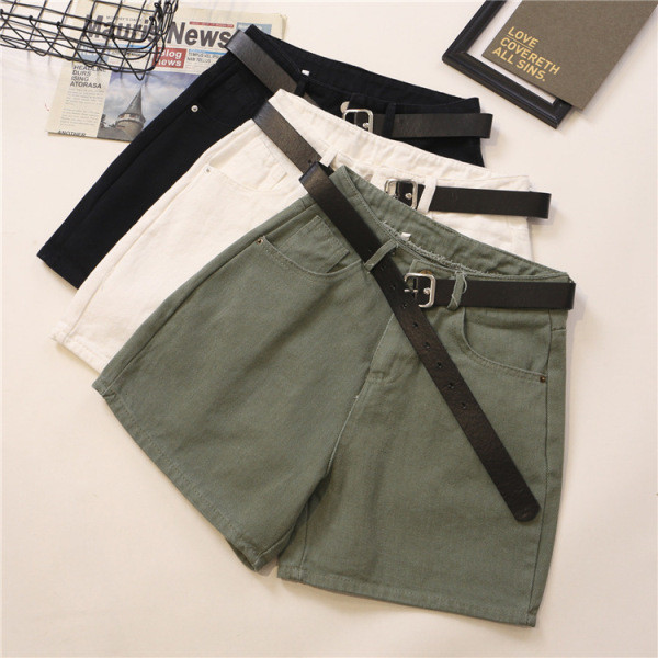 Дамски къси панталони широк модел с колан и висока талия 