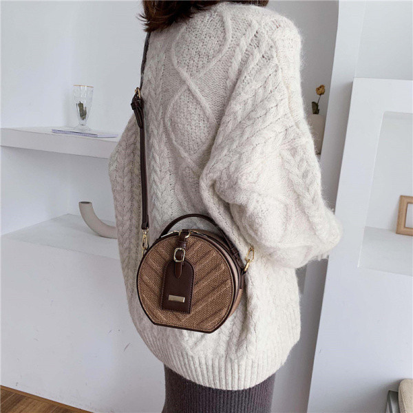 Geanta de dama moderna pentru talie in forma rotunda