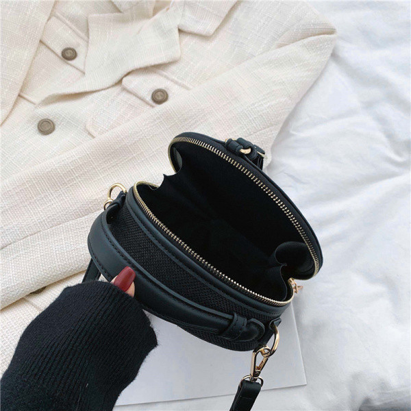 Geanta de dama moderna pentru talie in forma rotunda