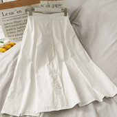 Fusta lunga retro de dama cu talie inalta si nasturi