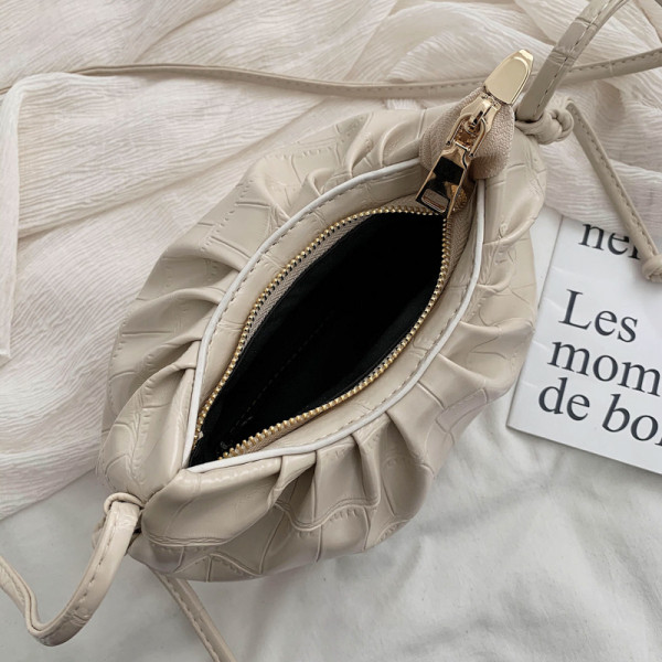 Geanta de dama eleganta cu maner si cravate